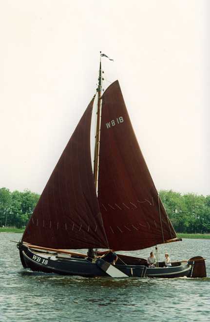 WB18 ergens op de Friese water